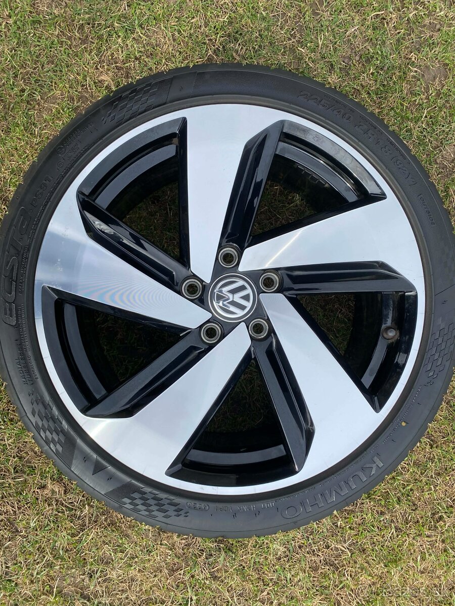 Letná sada 225/40 R18