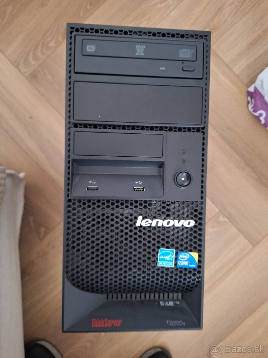 PC Lenovo Tower + Monitor plochá obrazovka Samsung
