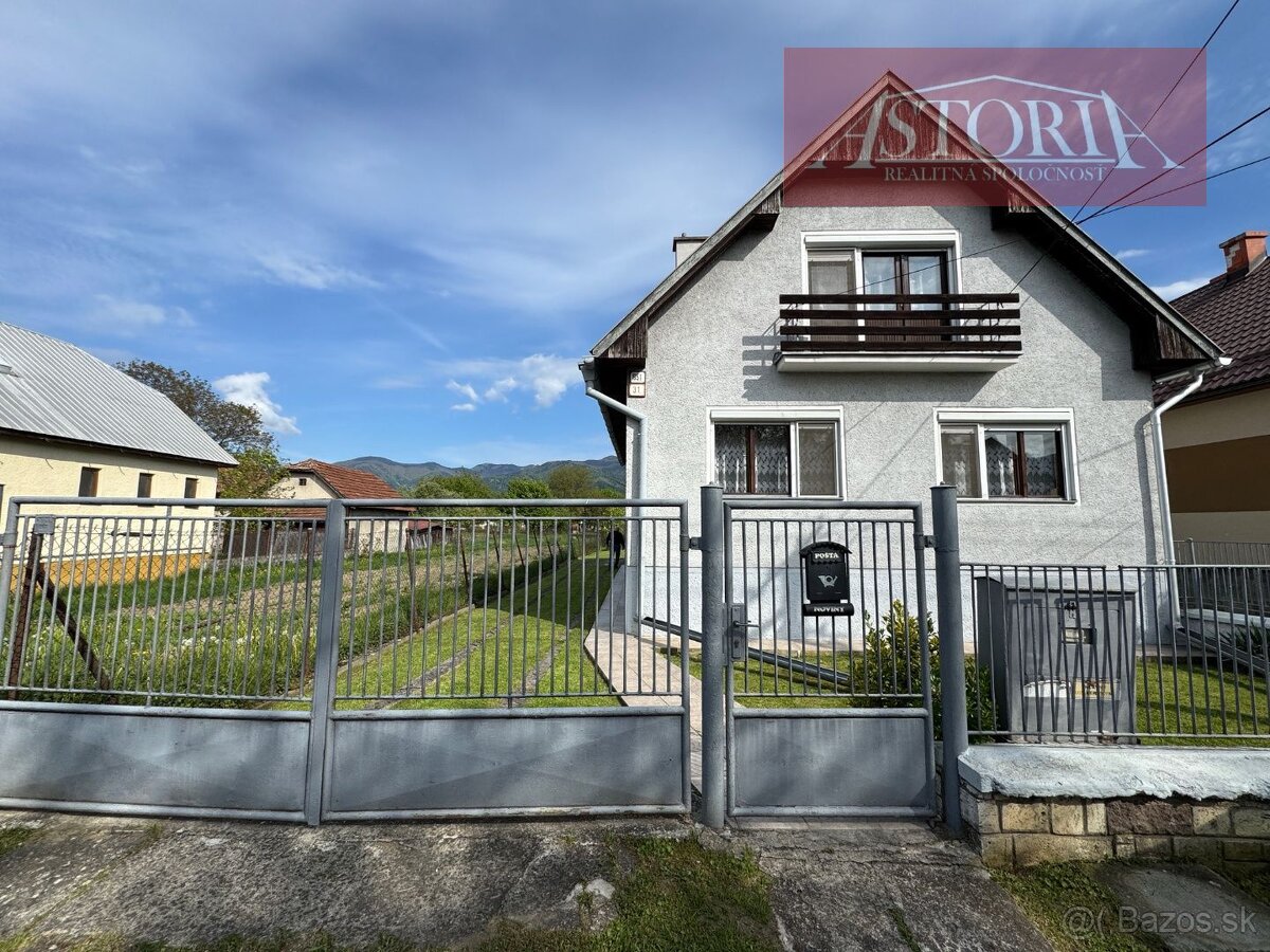 PREDAJ Rodinný dom v centre mesta Turany, s krásnym pozemkom