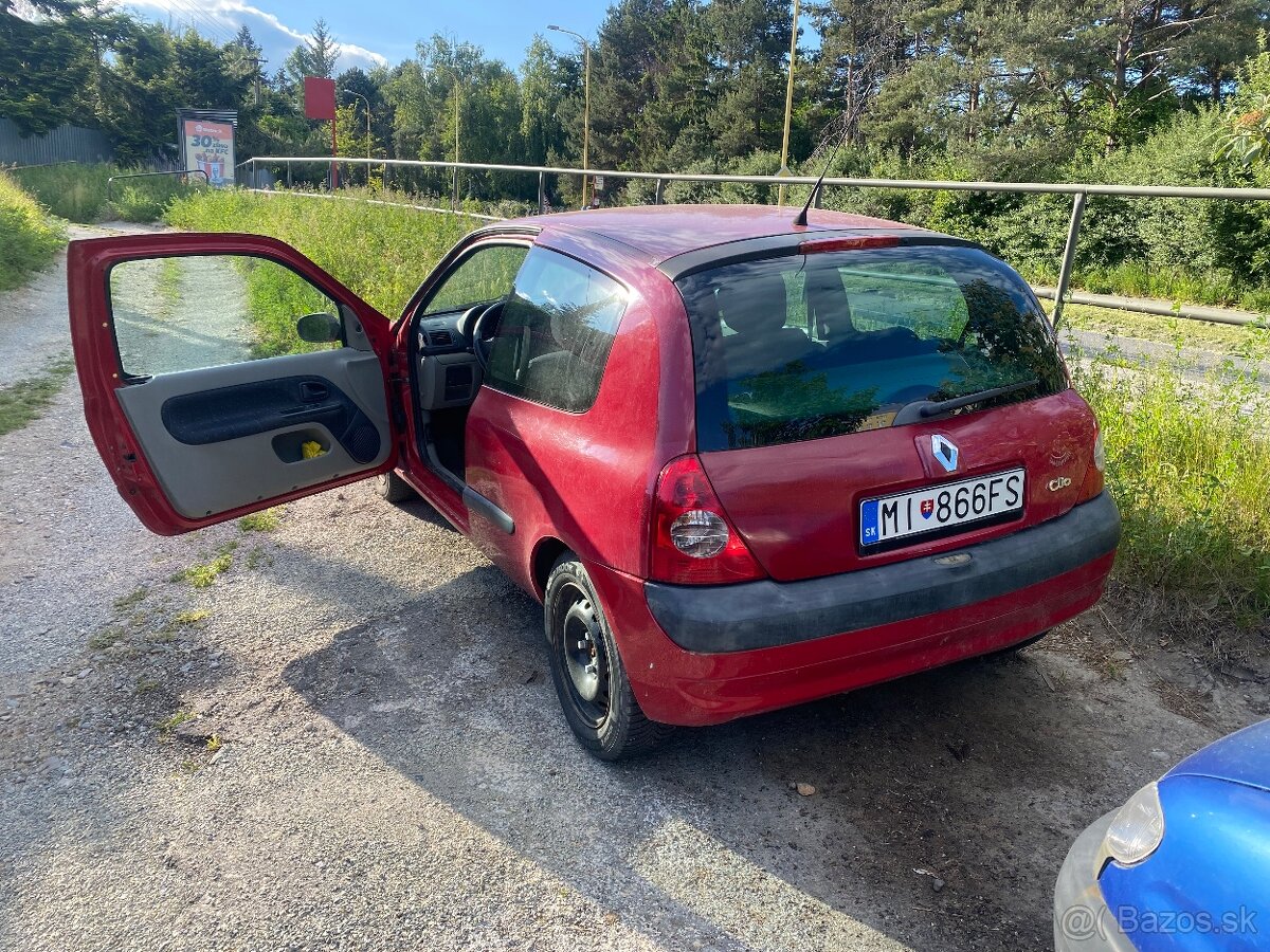 Predám renault clio rv 2001