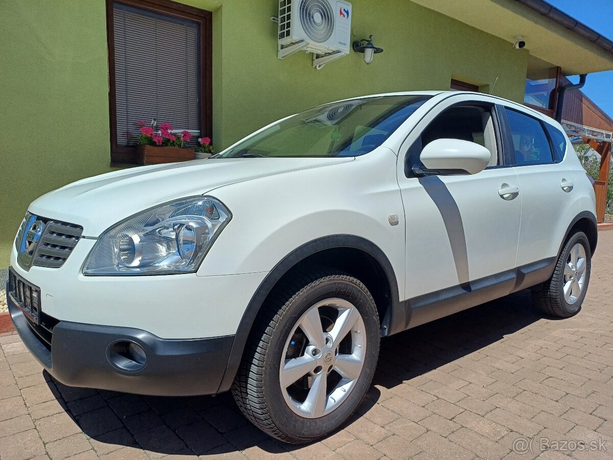 Nissan Qash Qai 1,6i benzín 4x2 pôvodný lak po servise