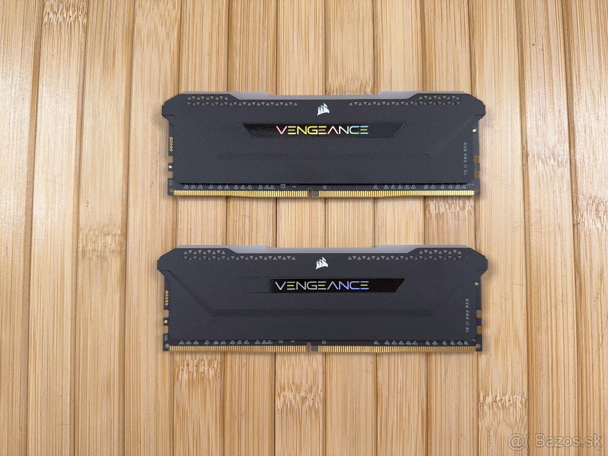 Predám CMH32X4M2D2600C18 / VENGEANCE ddr 32gb 2x16gb 3600mhz