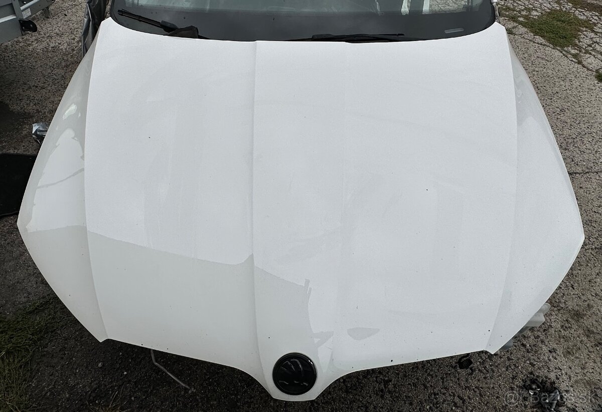 Škoda Octavia 3 predná kapota