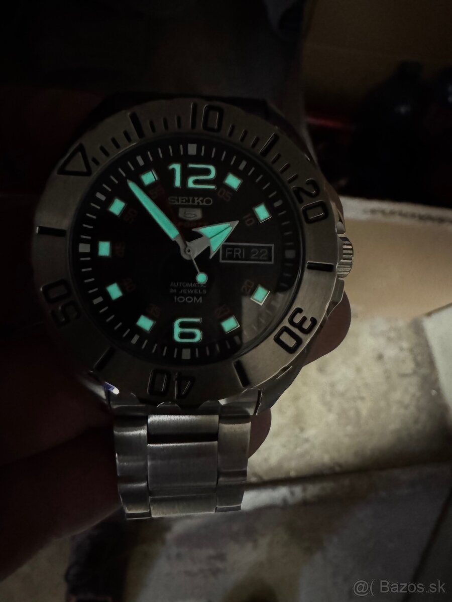 Predám Seiko 5sport “baby monster”