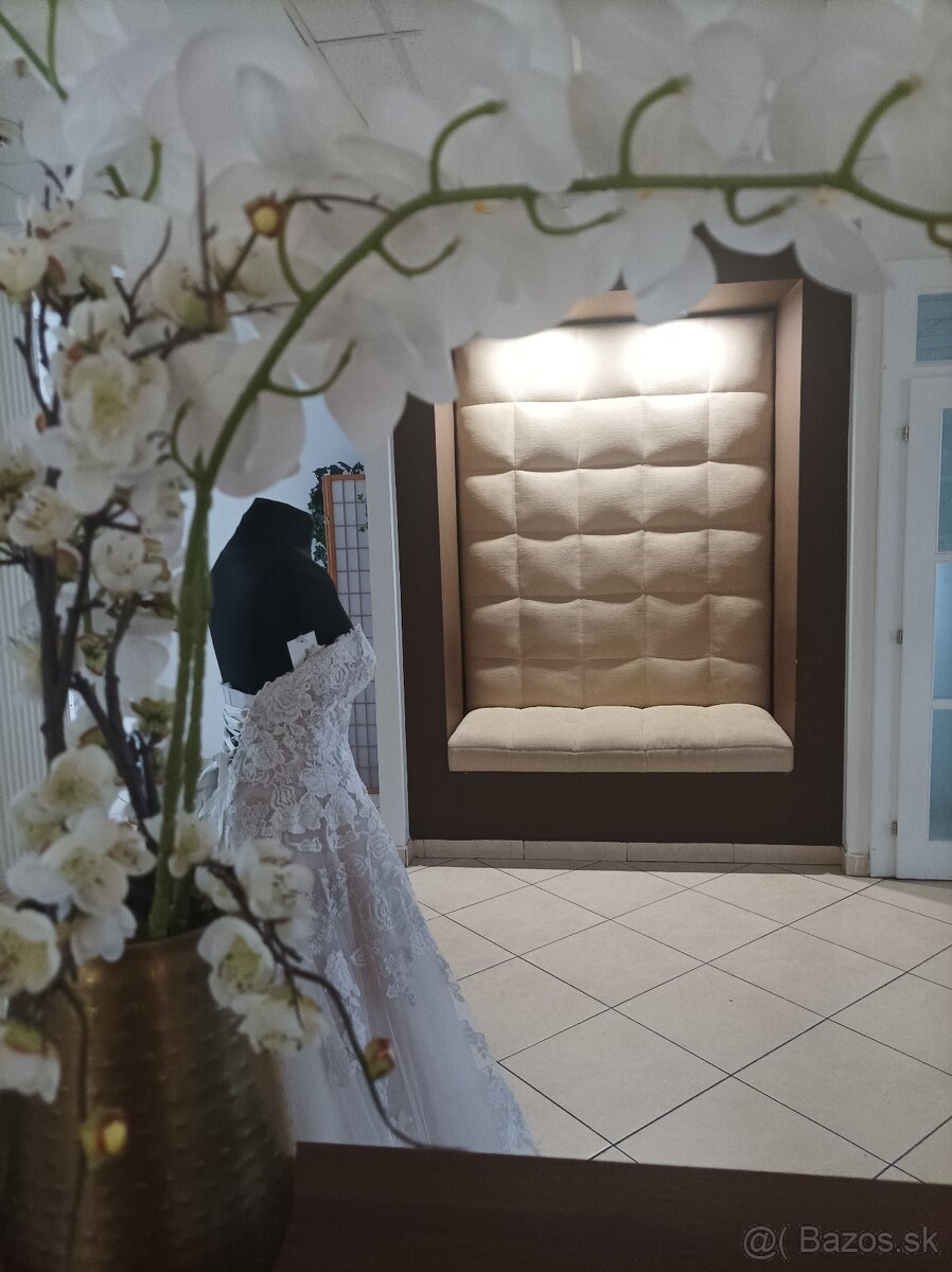 Predám zabehnutý svadobný salón
