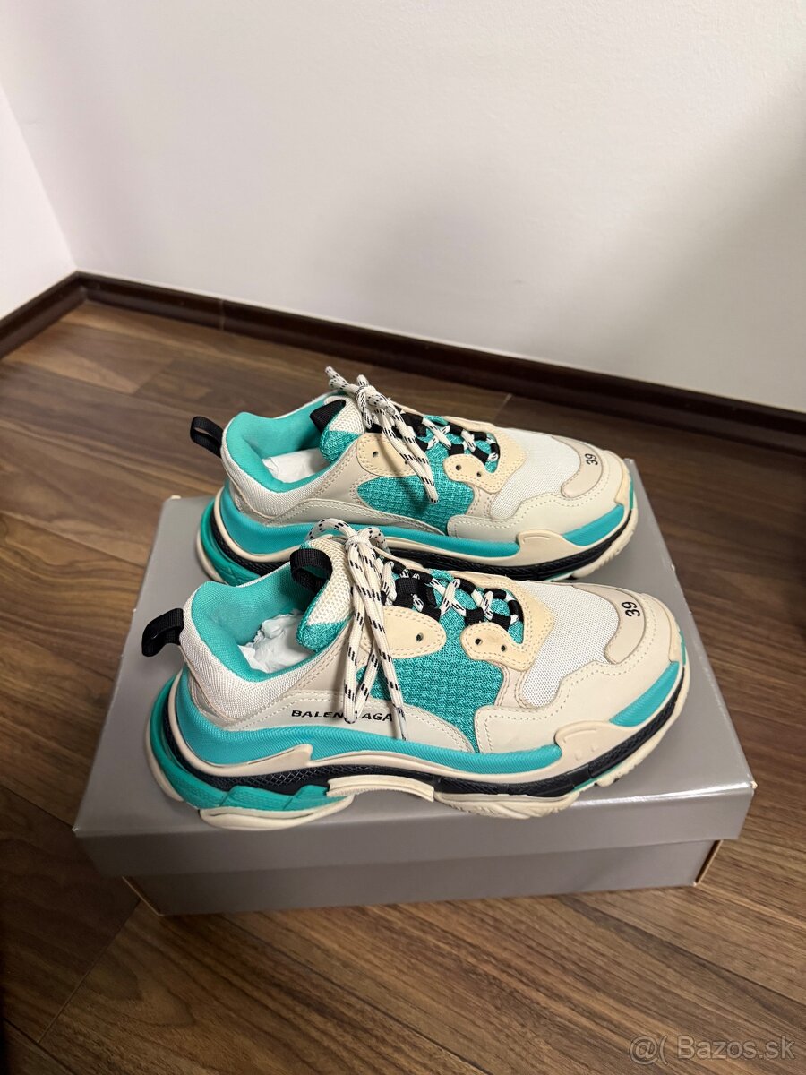 Balenciaga Triple S tenisky