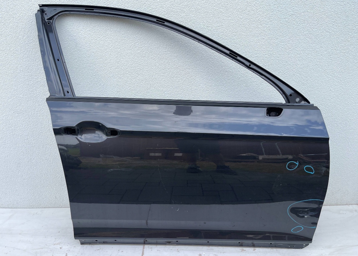 VW Passat B8 2014- pravé predné dvere