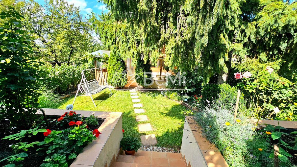 KRÁSNA CHATA V RIMAVSKEJ SOBOTE-VINICE