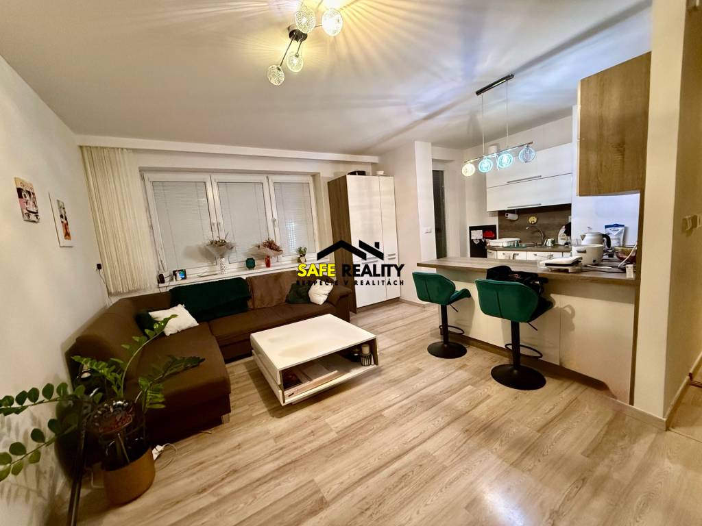 Dvojizbový byt, Považská Bystrica - Stred