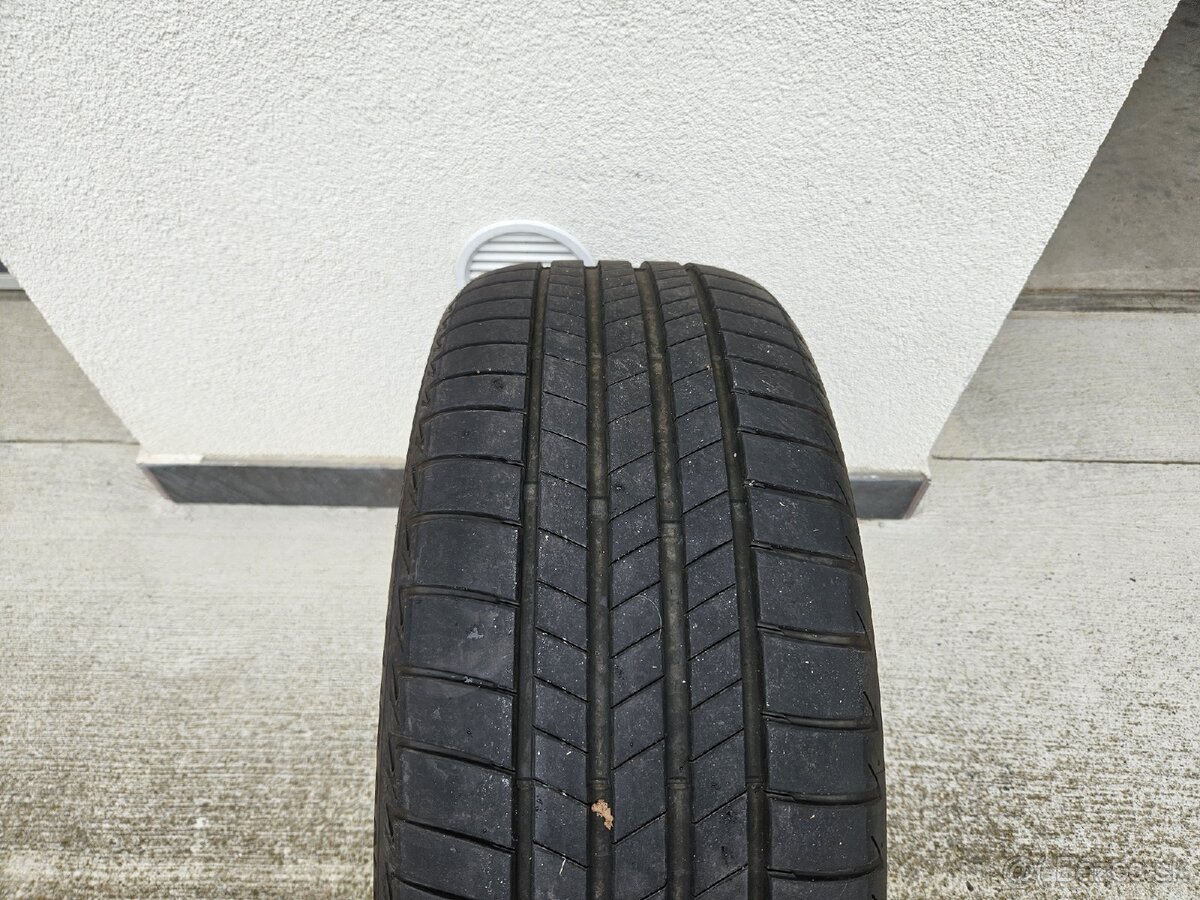 1ks Bridgestone Turanza T005 235/45R18 94W