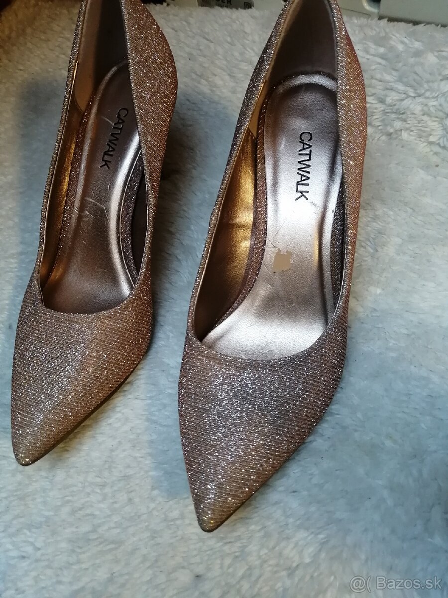 Spoločenské lodicky