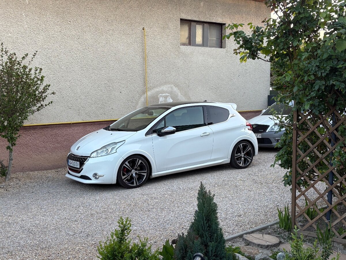 Peugeot 208 GTI