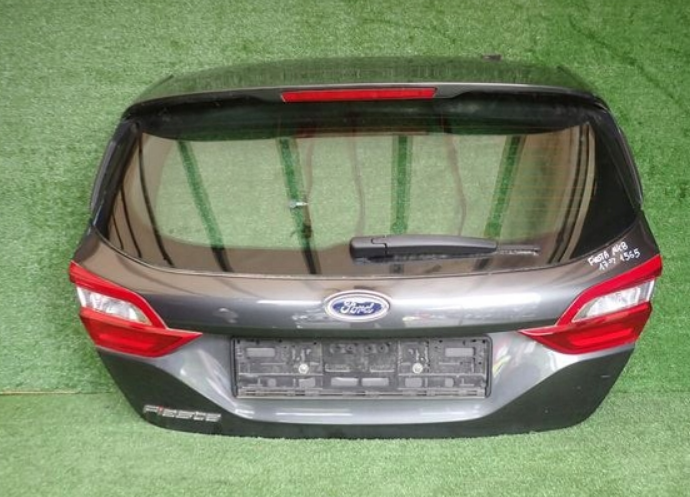 ford fiesta piate dvere 2017+