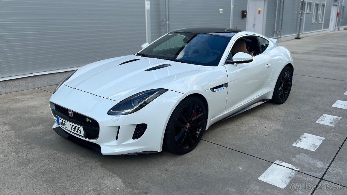 Jaguar F type R RWD