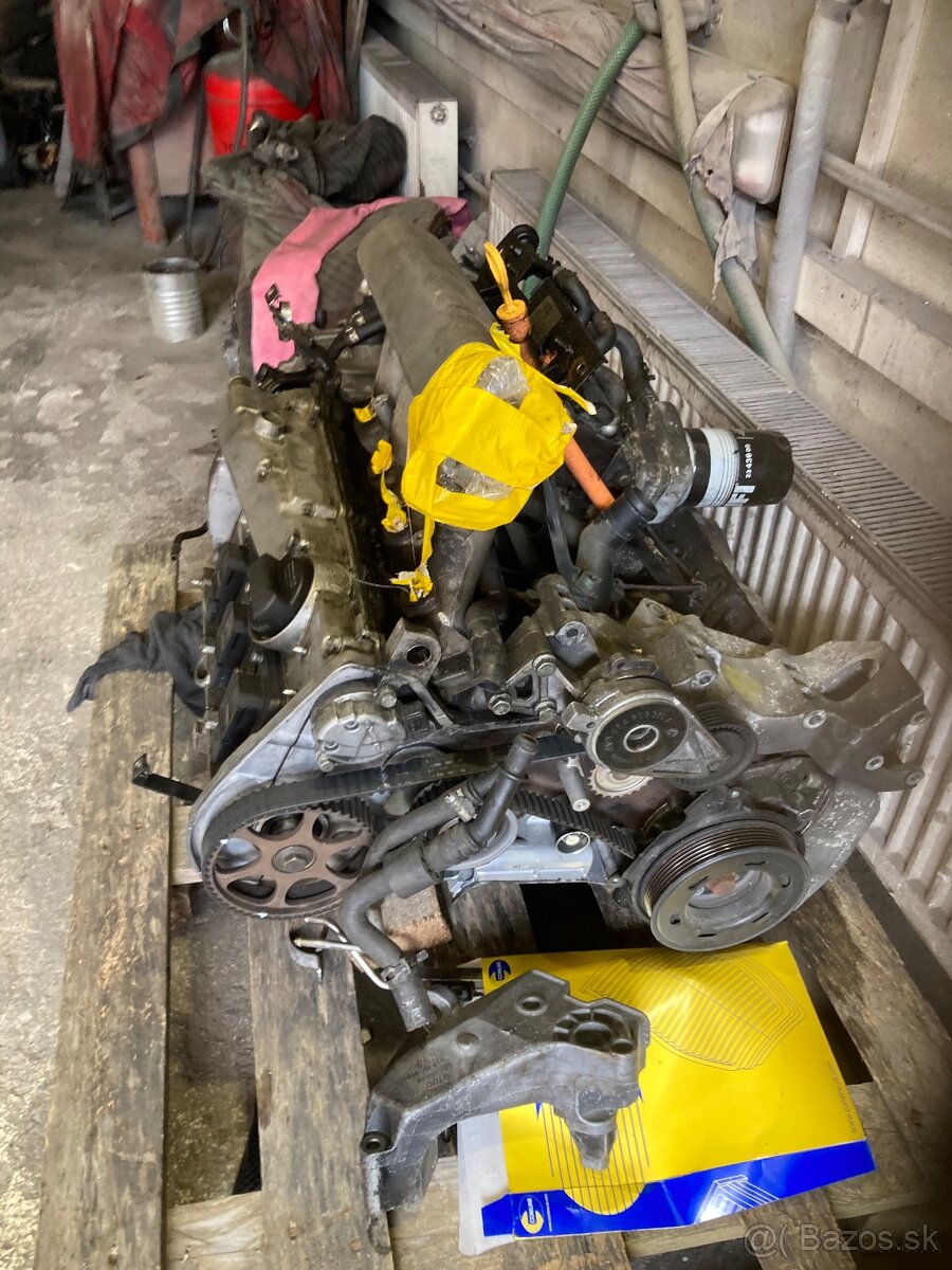 Motor audi tt 1,8t kód AJQ