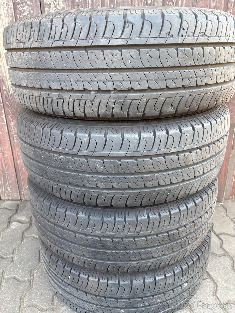 215/65R16C letné