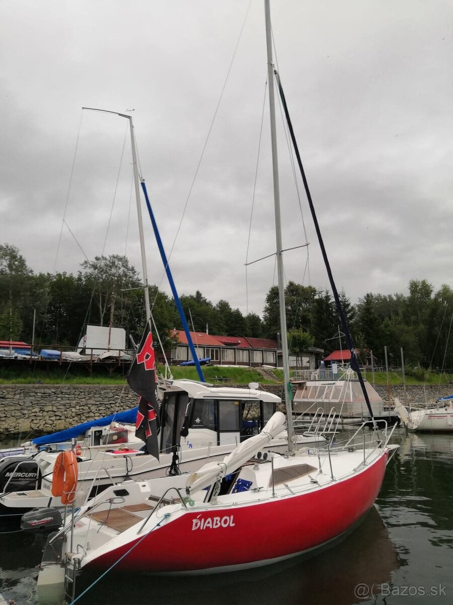Kajutová plachetnica SPORTINA 595