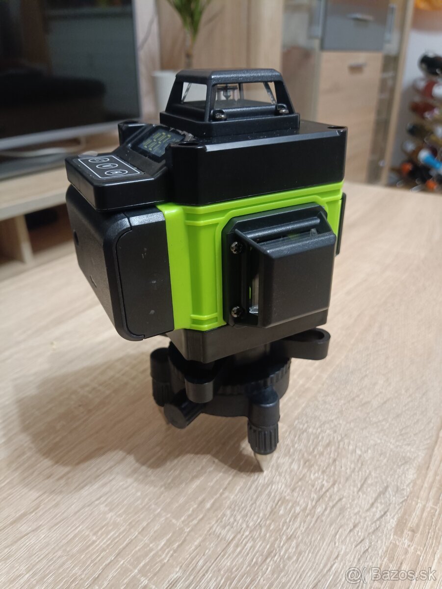 Nivelacny laser