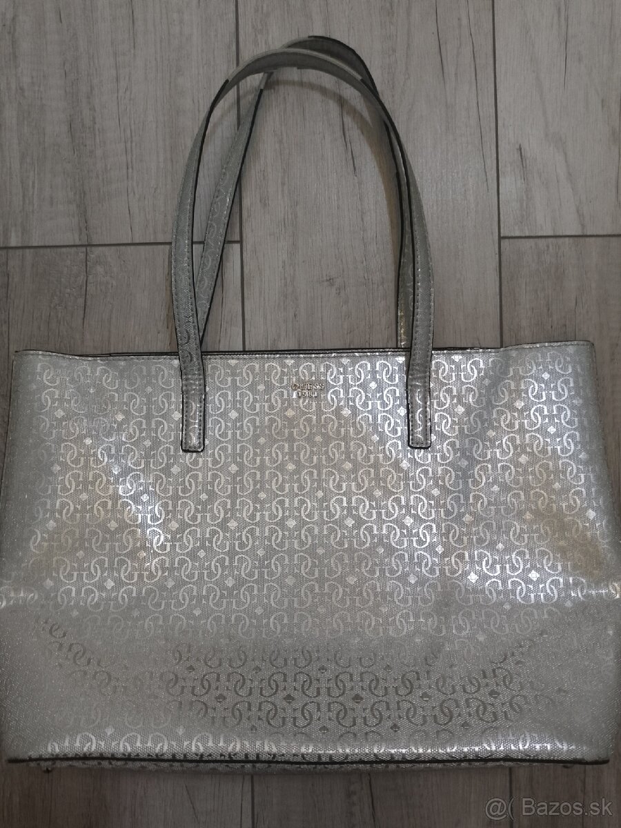 Kabelka Guess