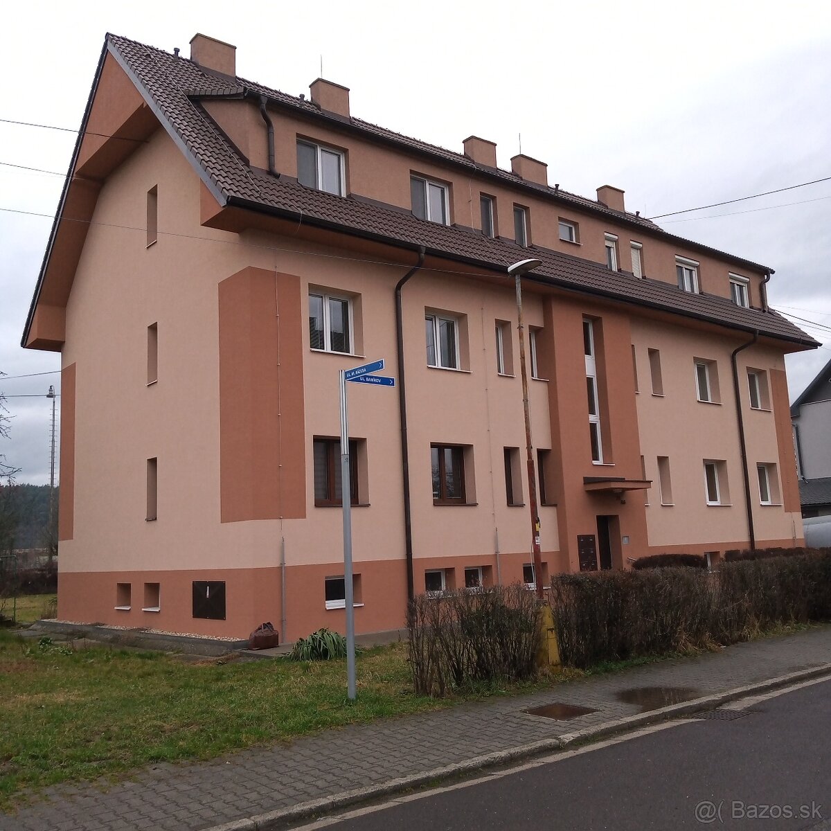 Predaj 4 izbového bytu v Novákoch