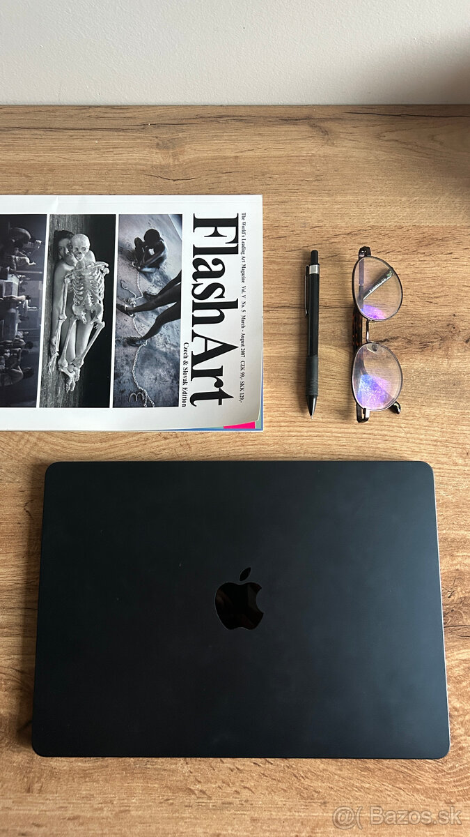 MacBook Air 13" M3 16GB/512GB