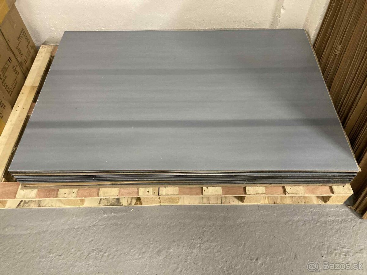 Čierne plexisklo Plexiglas XT 3mm 9N871 1500X1000