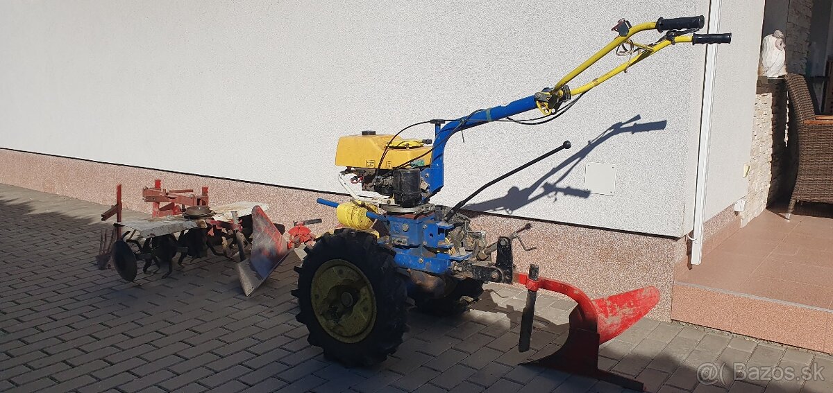 Malotraktor Agzat