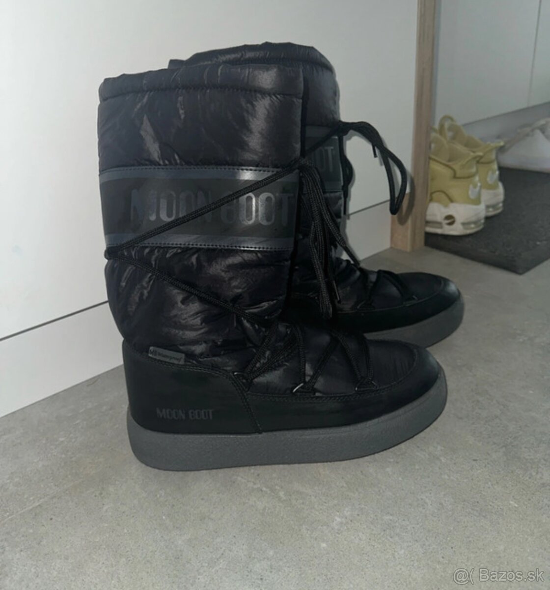 Moon Boot