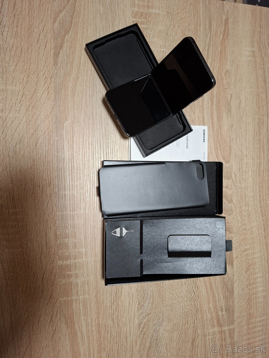 Predám Samsung Galaxy Z Flip 5 256 GB