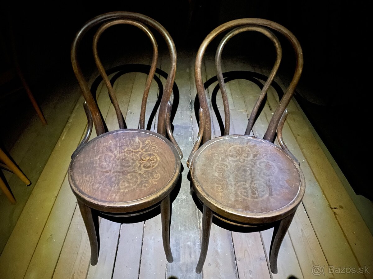 Predam stoličky THONET