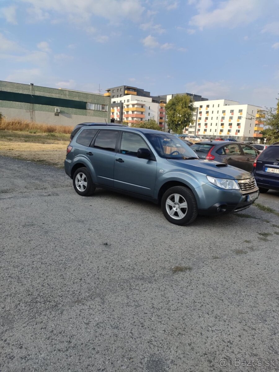 SUBARU FORESTER 2.0
