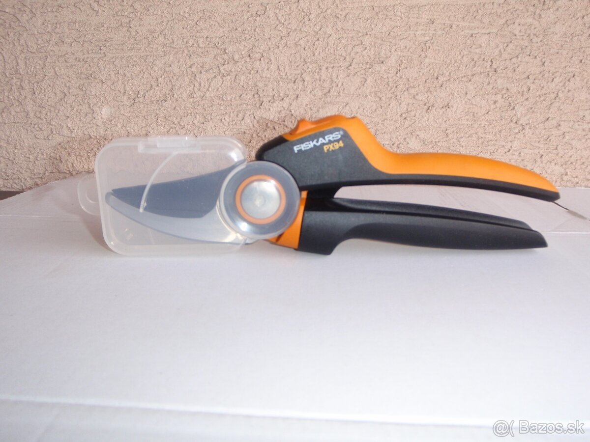 Nožnice FISKARS PX 94