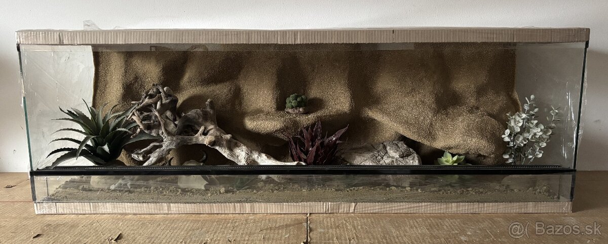 Terárium 120x40x40 s 3D stenou
