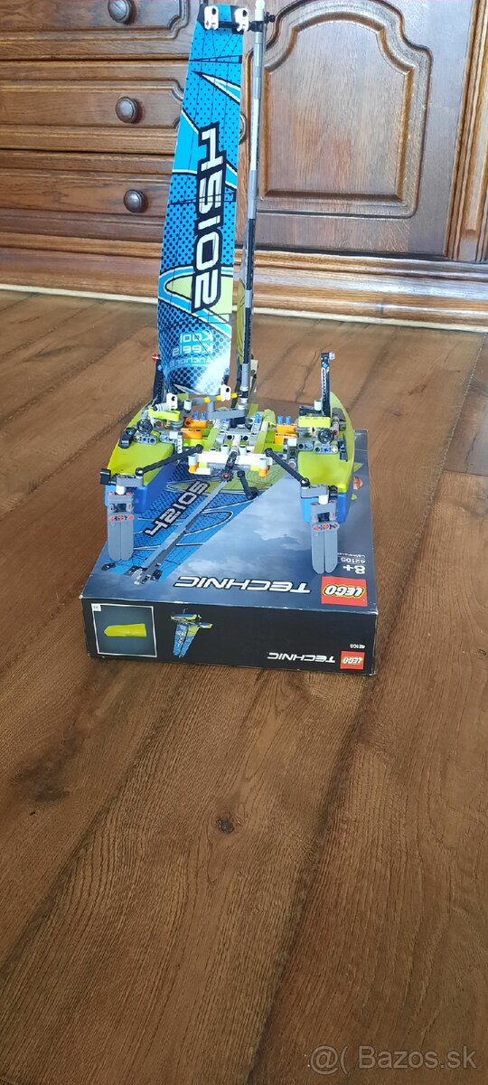 Lego Technic 42105