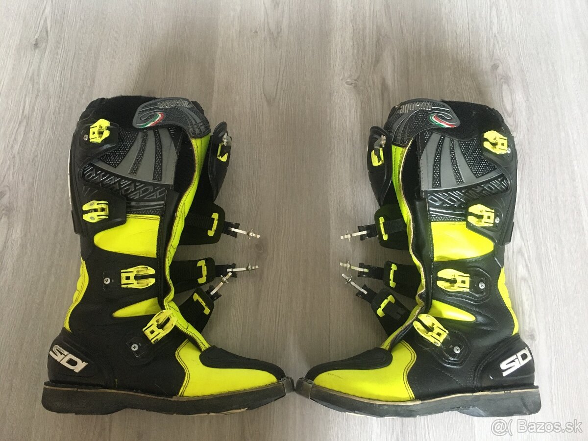 MX Dres, nohavice, prilba, čižmy chrániče