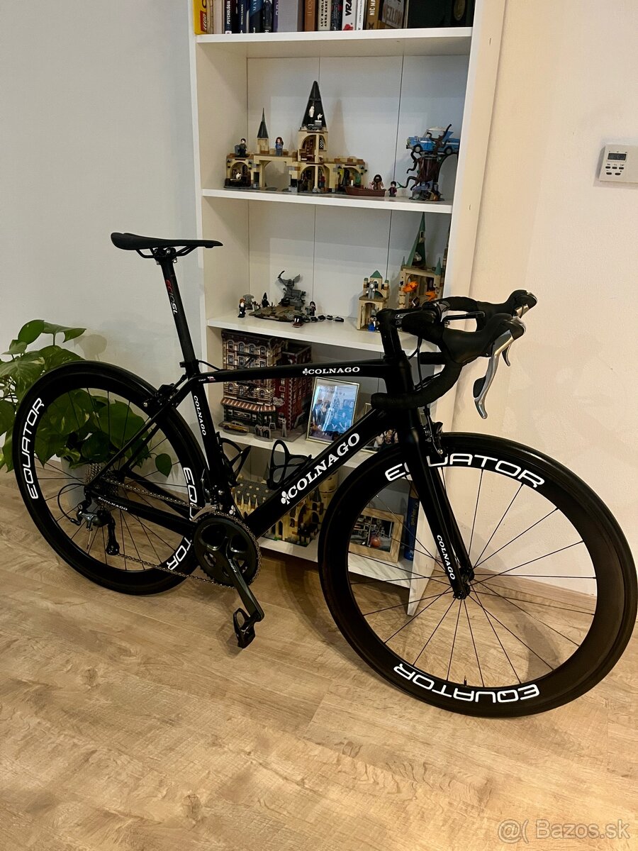 Cestný bicykel - celokarbonový