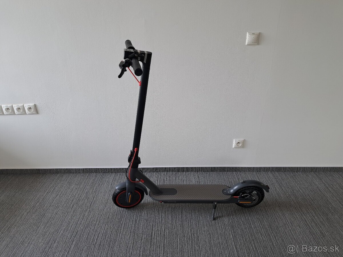 MANKEEL CityJet Pro - elektrická kolobežka