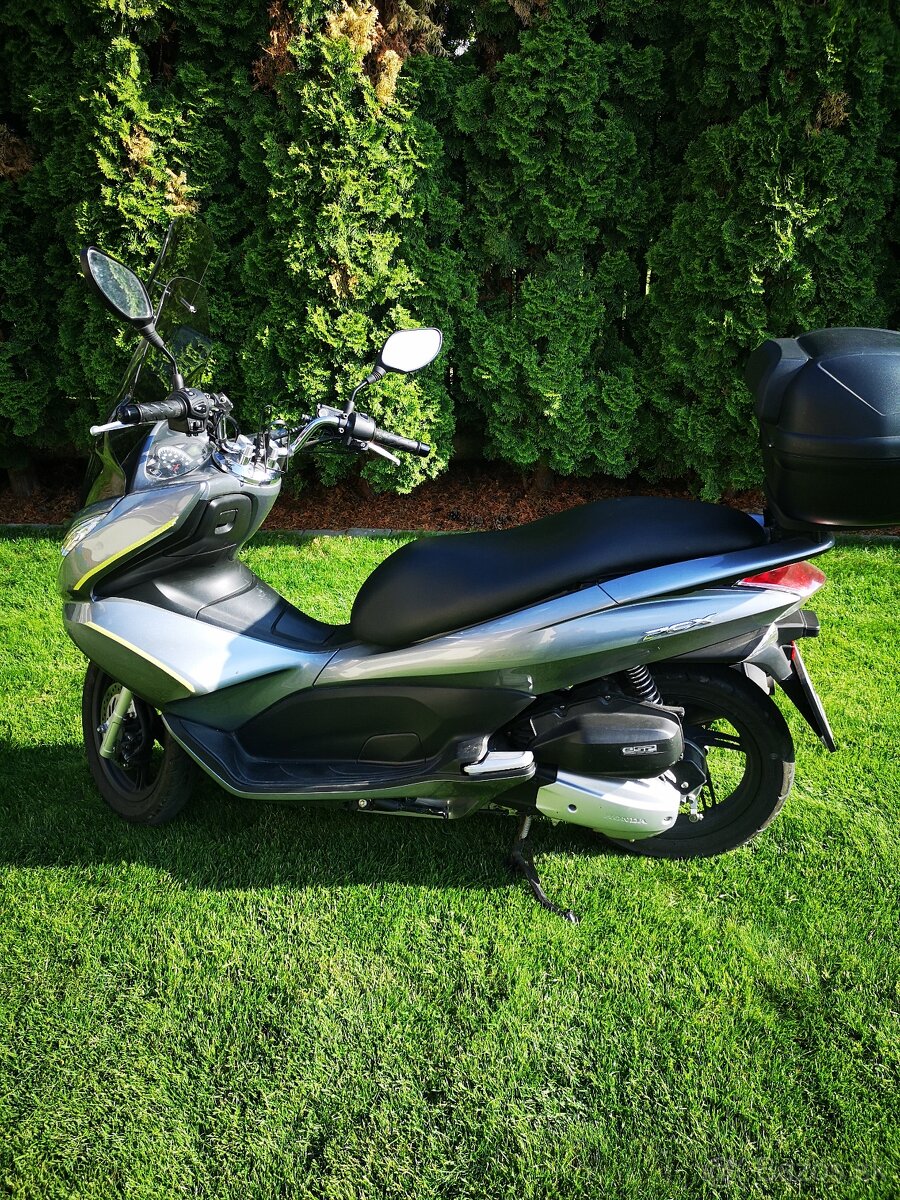 SKUTER PCX125