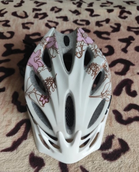 Dámska cyklisticka prilba Alpina, vel. 52-56
