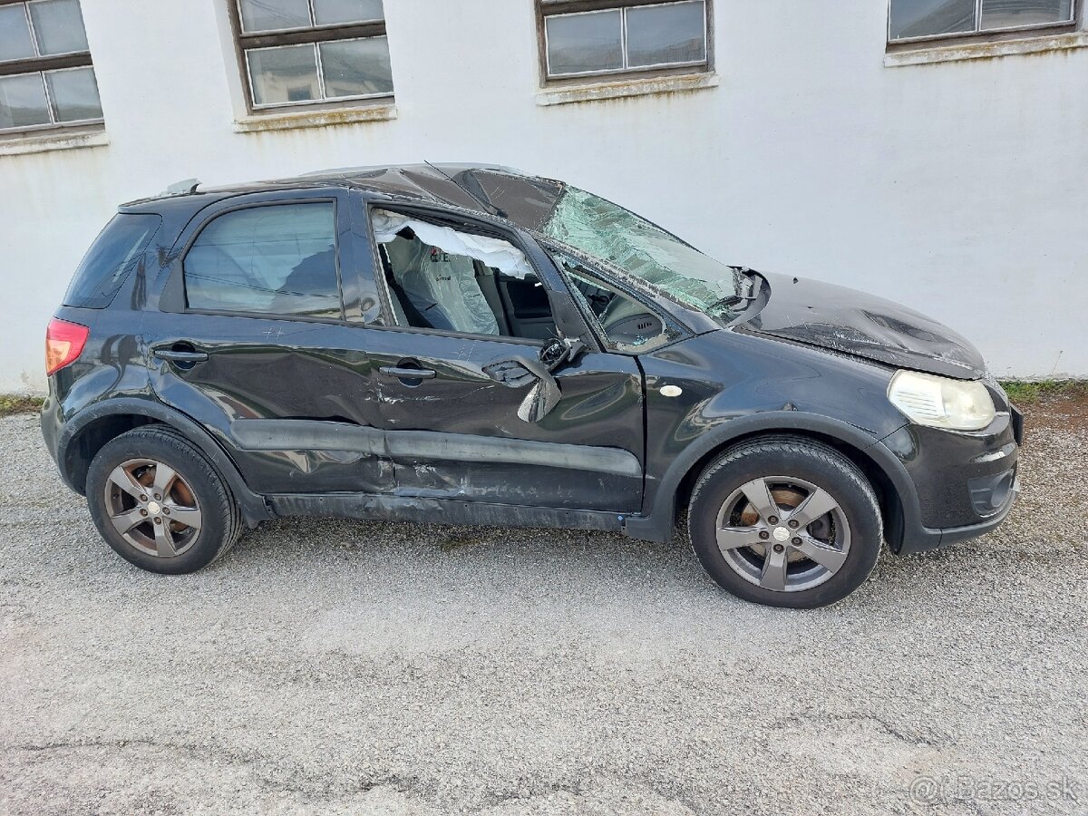 Rozpredám havarované Suzuki SX4 1.6 88kw M16A