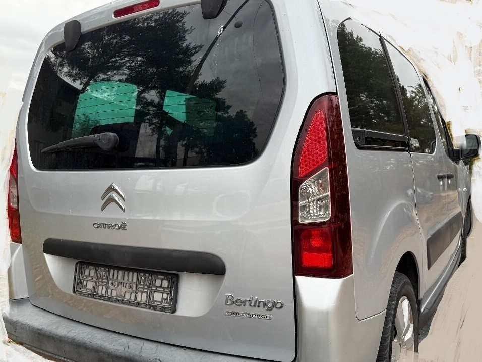 CITROEN BERLINGO 1.6 2013 Predám MOTOR 5F01, DVERE, PREVODOV