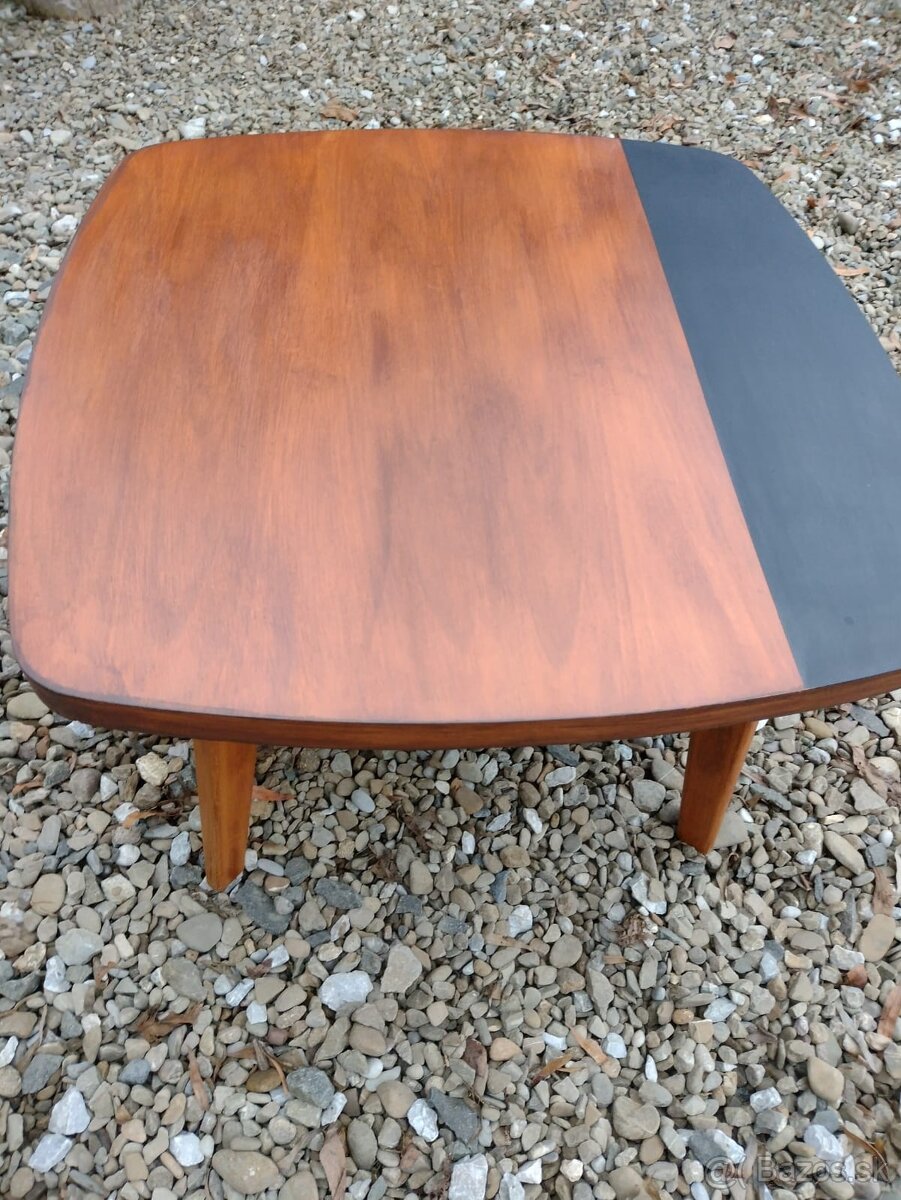 Predám dizajnový čajový stolík