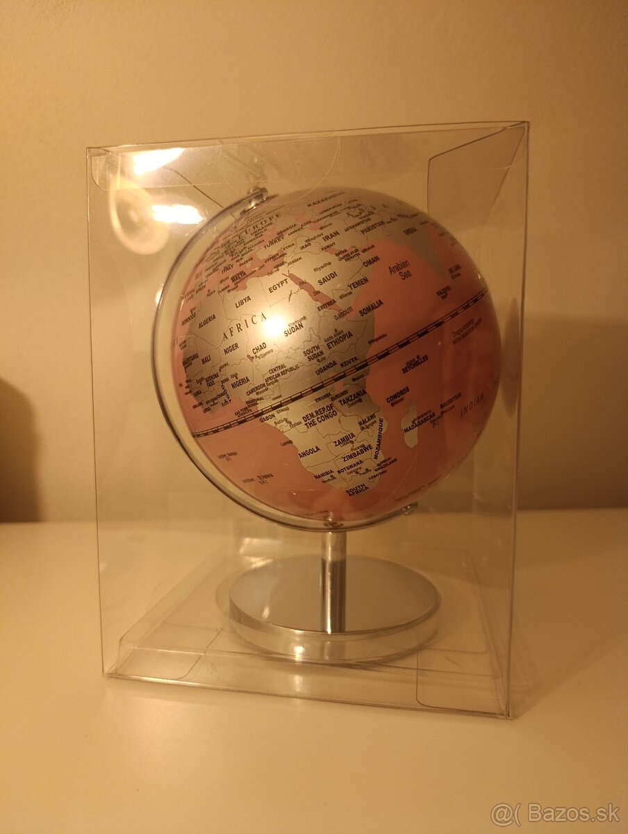 Glóbus ružovej farby