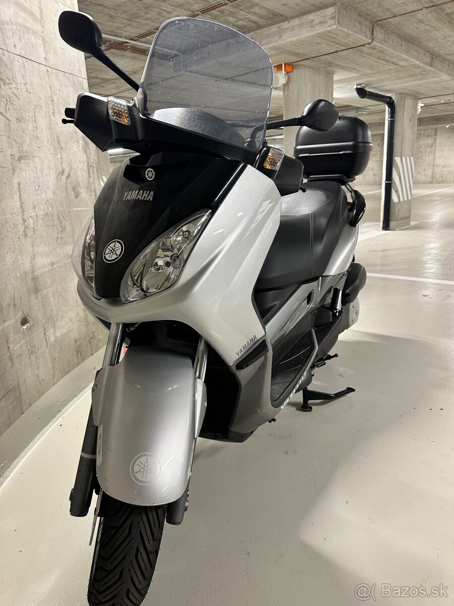Yamaha XMAX 250i