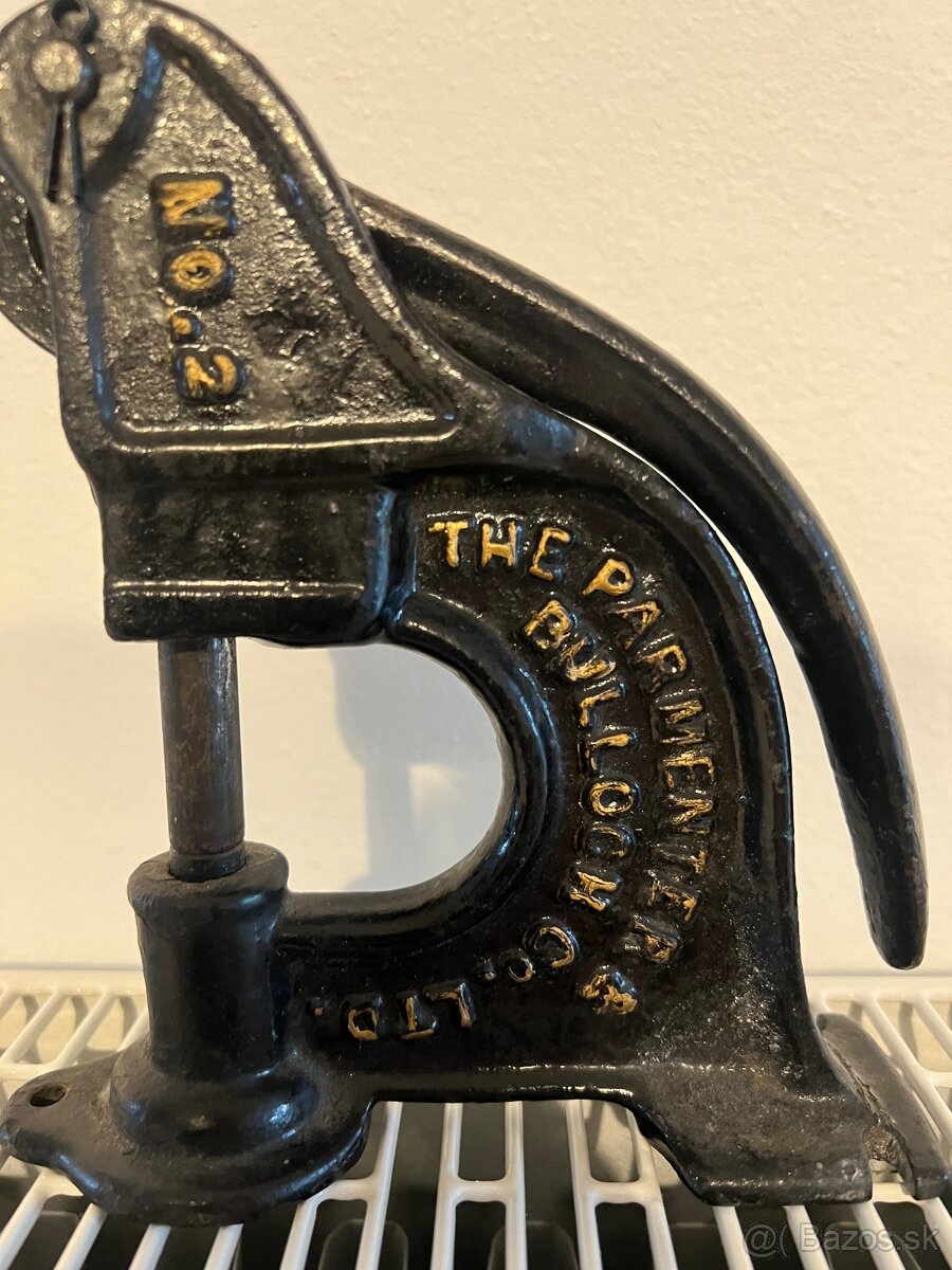 Predám starožitný dierkovač