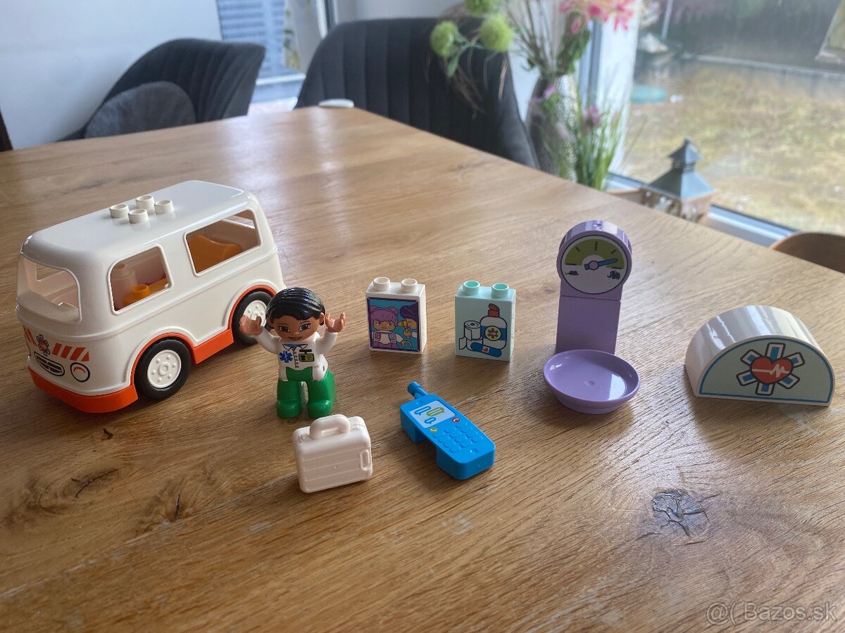 Lego duplo sanitka +set