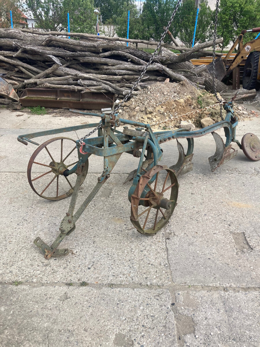Tažený pluh 3x25