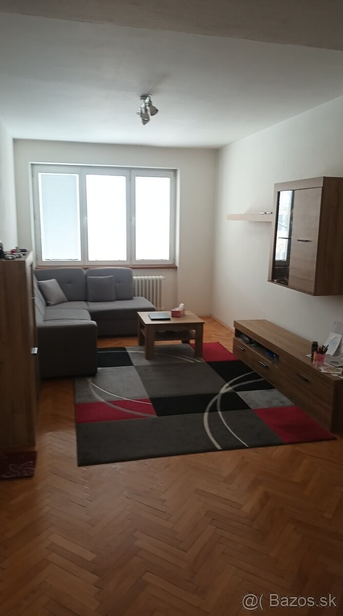 Predám 2-izbový byt v tichej lokalite