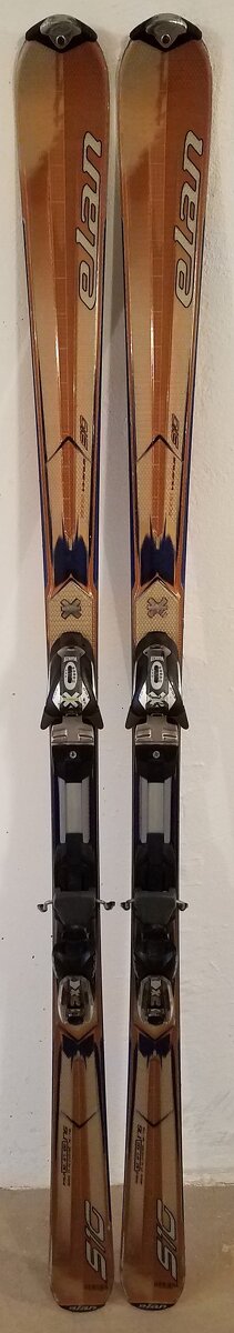 Lyže Elan S10 titanium s palicami