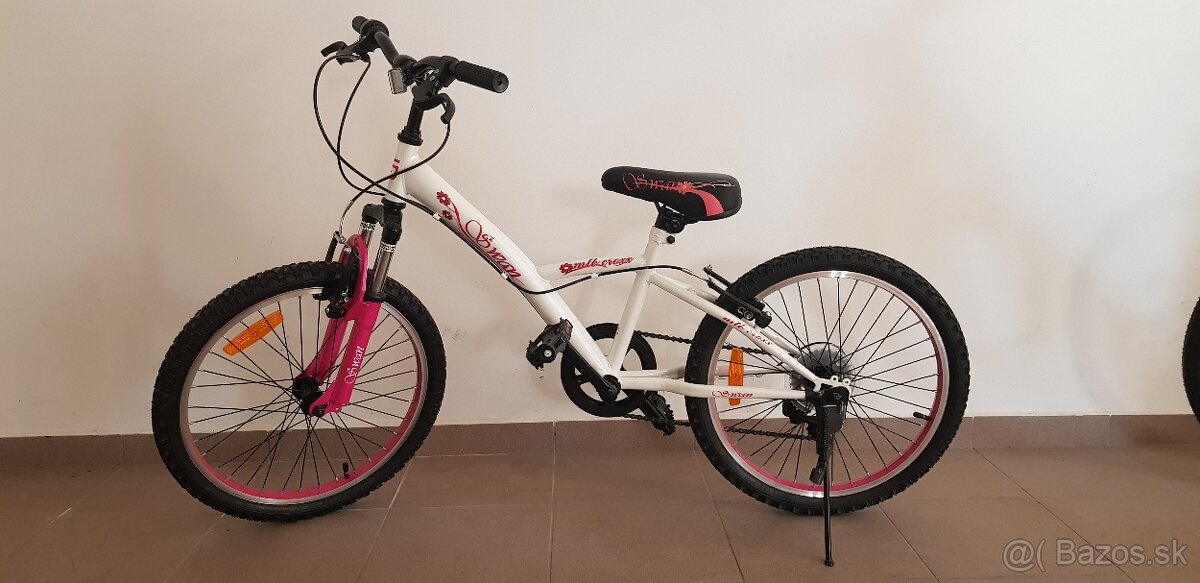 Dievčenský bicykel, málo používaný